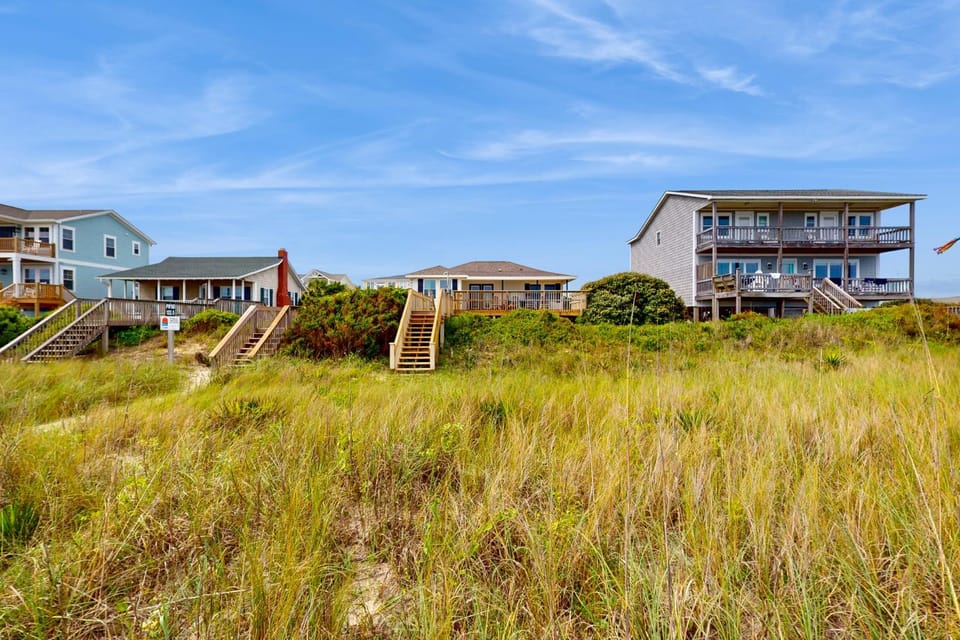 HB183 Smith-Sun-Ian House in Holden Beach
