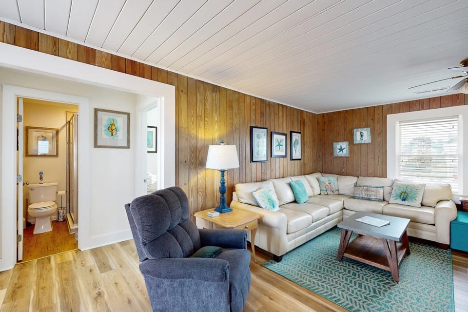 HB183 Smith-Sun-Ian House in Holden Beach