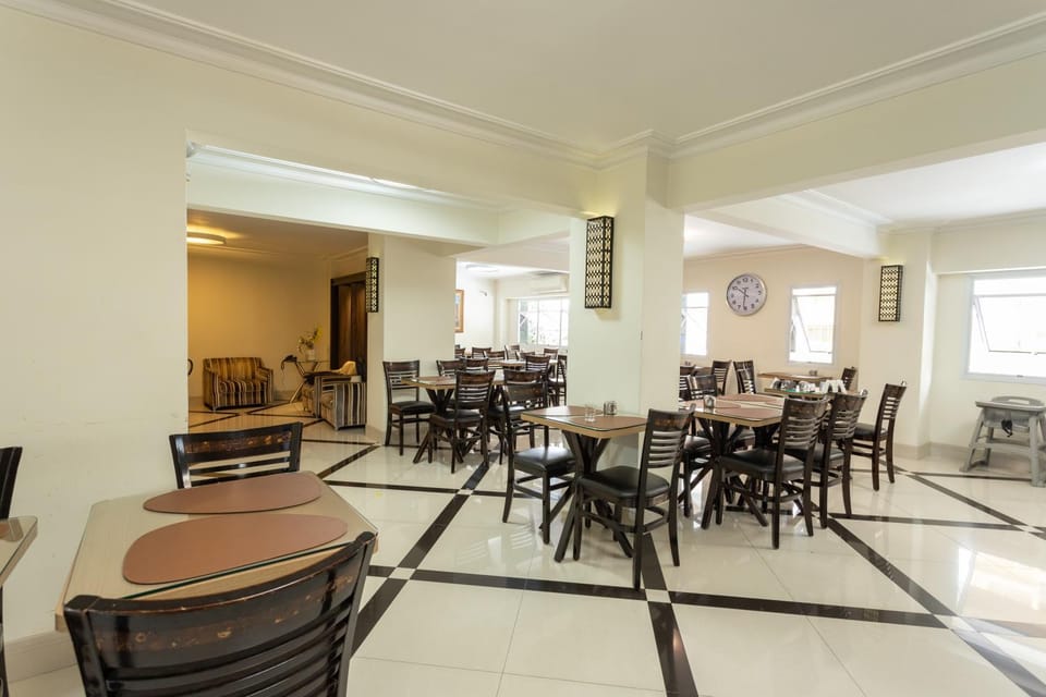 Meeting/conference room, Breakfast