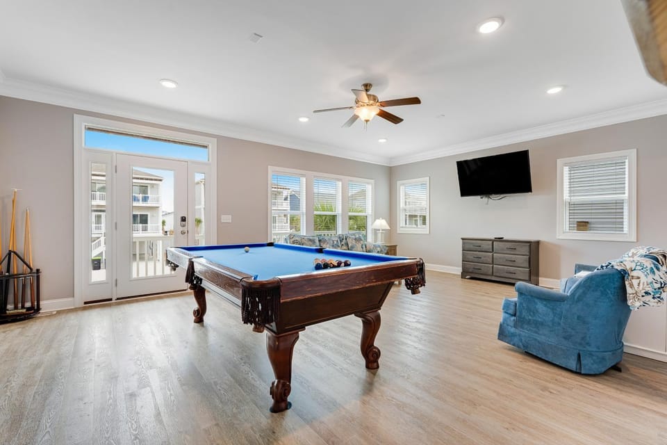 HB189 Glimmering Shell Hideaway House in Holden Beach