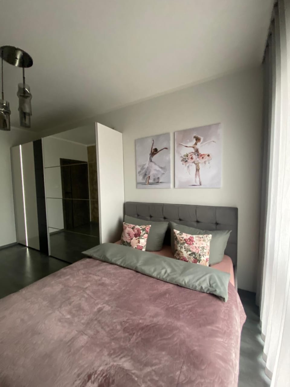 Bed, Living room, Bedroom