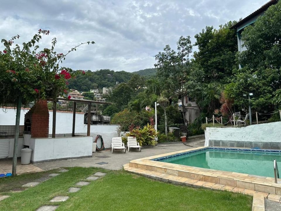 Carnival with Pool, Sea View and Gourmet Area House in Rio de Janeiro