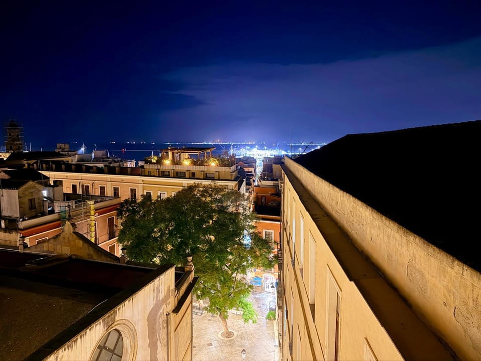 Night, View (from property/room), Balcony/Terrace, City view, Landmark view, Sea view, Quiet street view