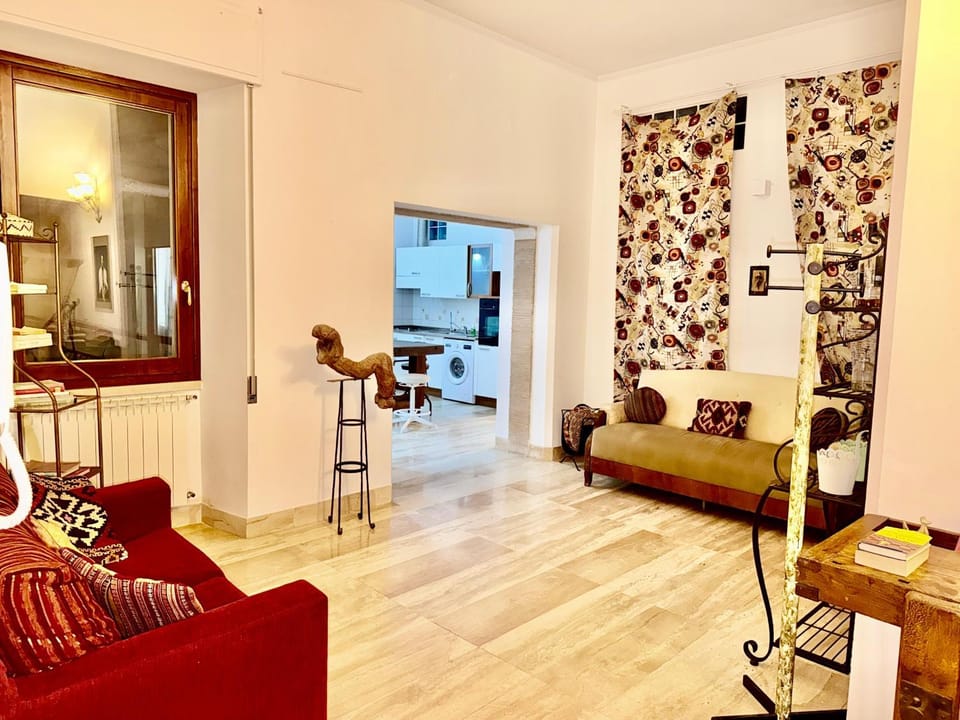 Day, Living room, Seating area