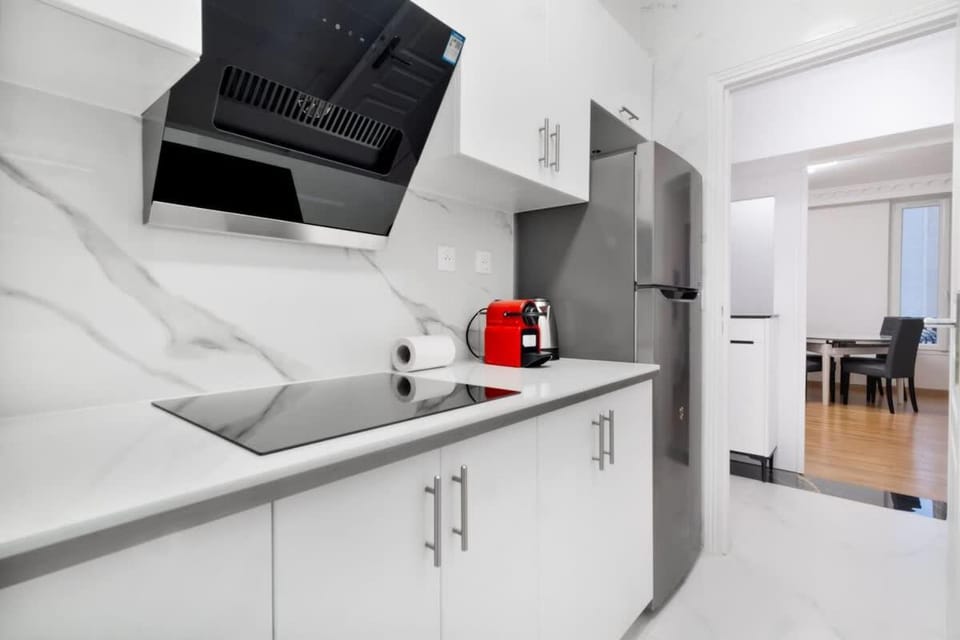 Cozy & Comfortable 2BR Apartment for 6 Guests in Pantin near Metro Apartment in Pantin