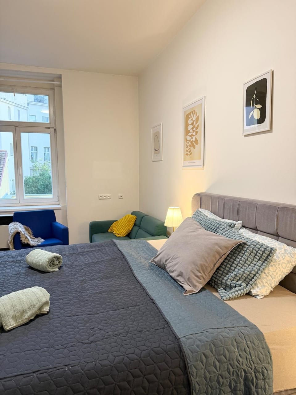 RETRO Boho style St Clement with a green oasis Apartment in Prague