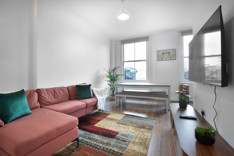 TV and multimedia, Seating area