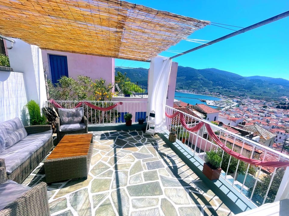 Day, Natural landscape, View (from property/room), Balcony/Terrace, Seating area, Mountain view, Sea view