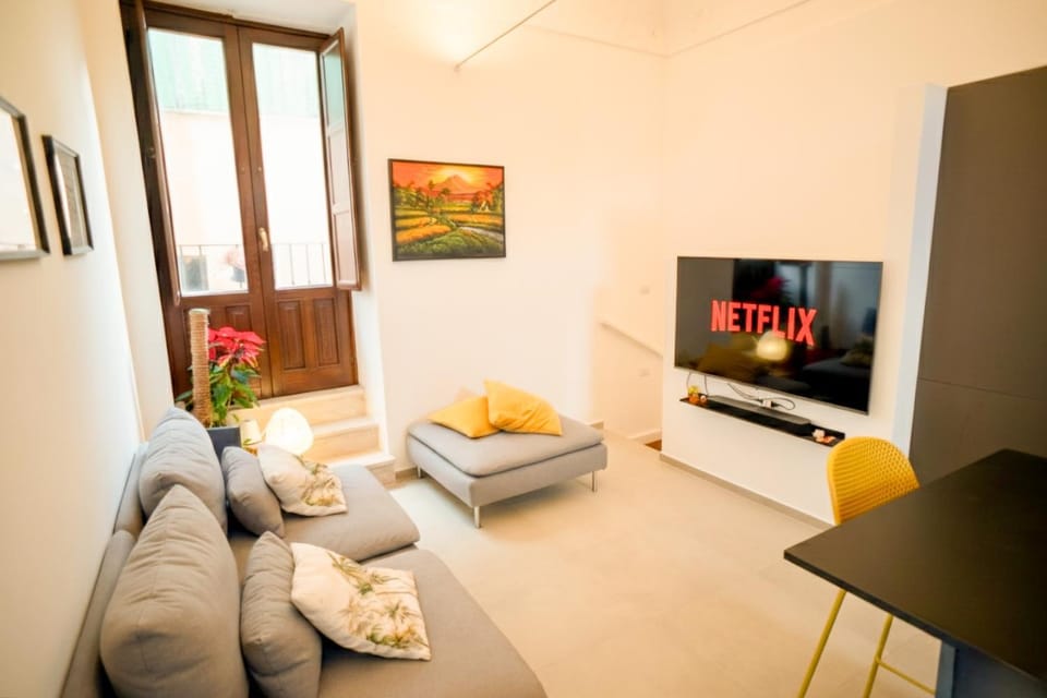 TV and multimedia, Living room, Seating area