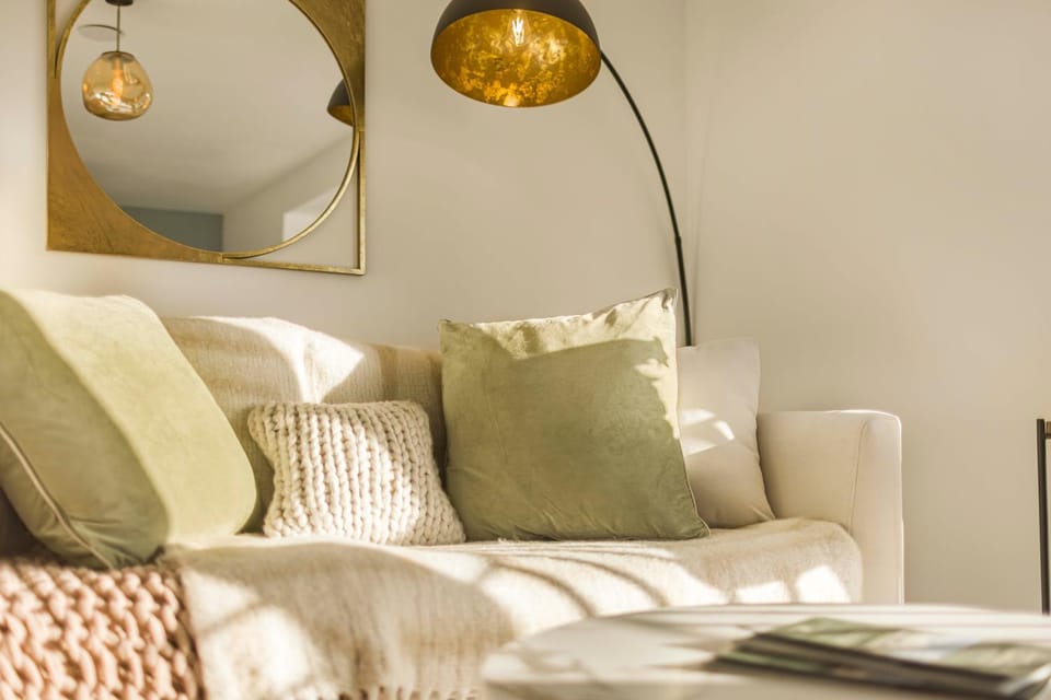 Luxury Mottram Peak District Townhouse with EV Charger House in High Peak District