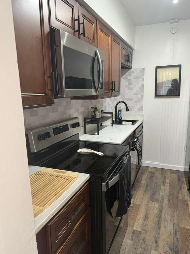 2 bedroom, 1 bath in Downtown Brooksville Apartment in Brooksville