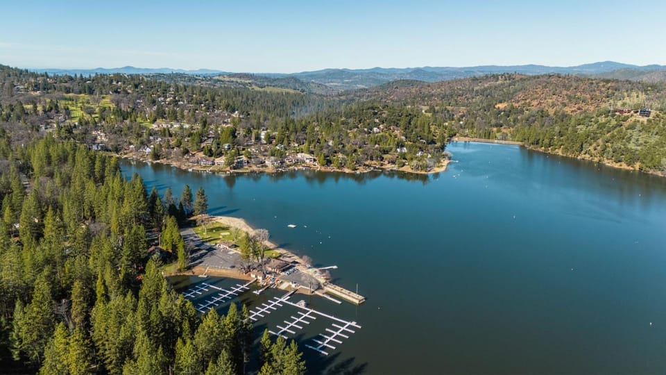 Game Room, 8 guests- Lake, Yosemite, Sonora nearby House in Groveland