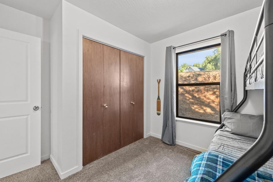 Game Room, 8 guests- Lake, Yosemite, Sonora nearby House in Groveland