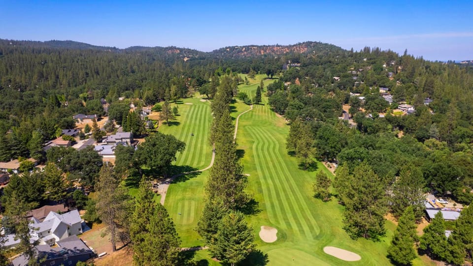 Game Room, 8 guests- Lake, Yosemite, Sonora nearby House in Groveland