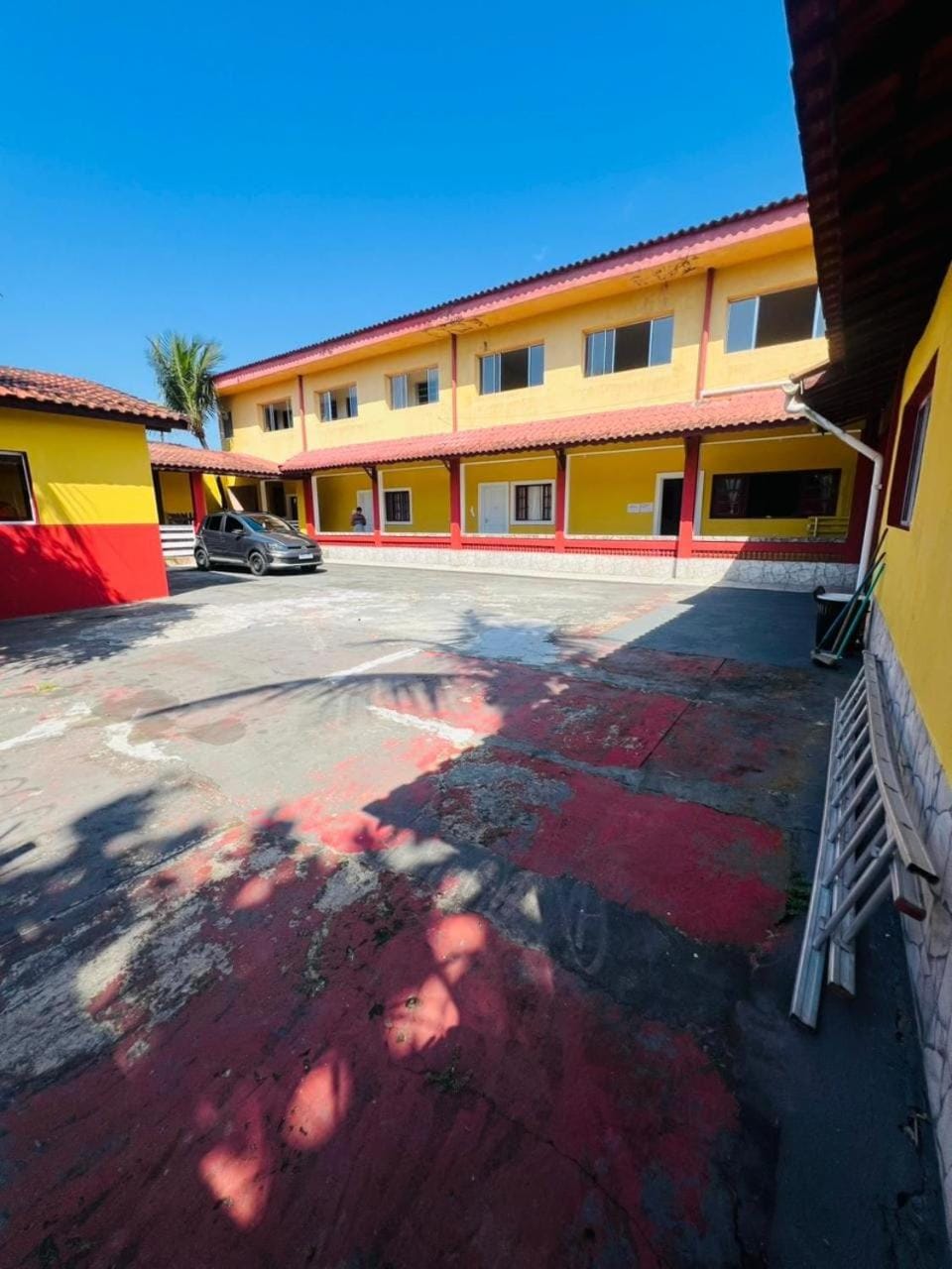 Quarto 2 pessoas em pousada com piscina e lazer Apartment in Itanhaém
