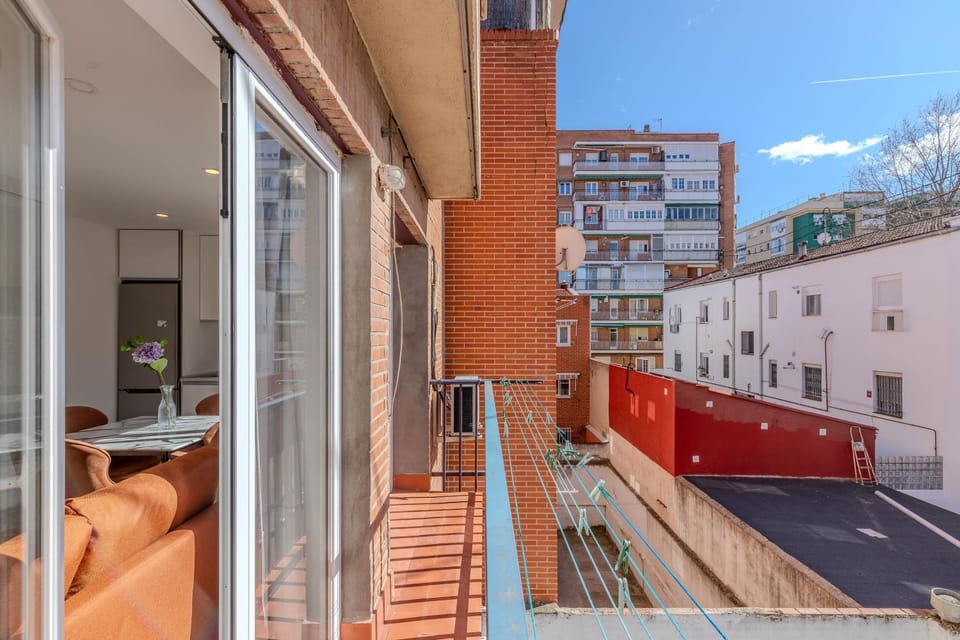 Property building, Day, Neighbourhood, View (from property/room), Balcony/Terrace, Location