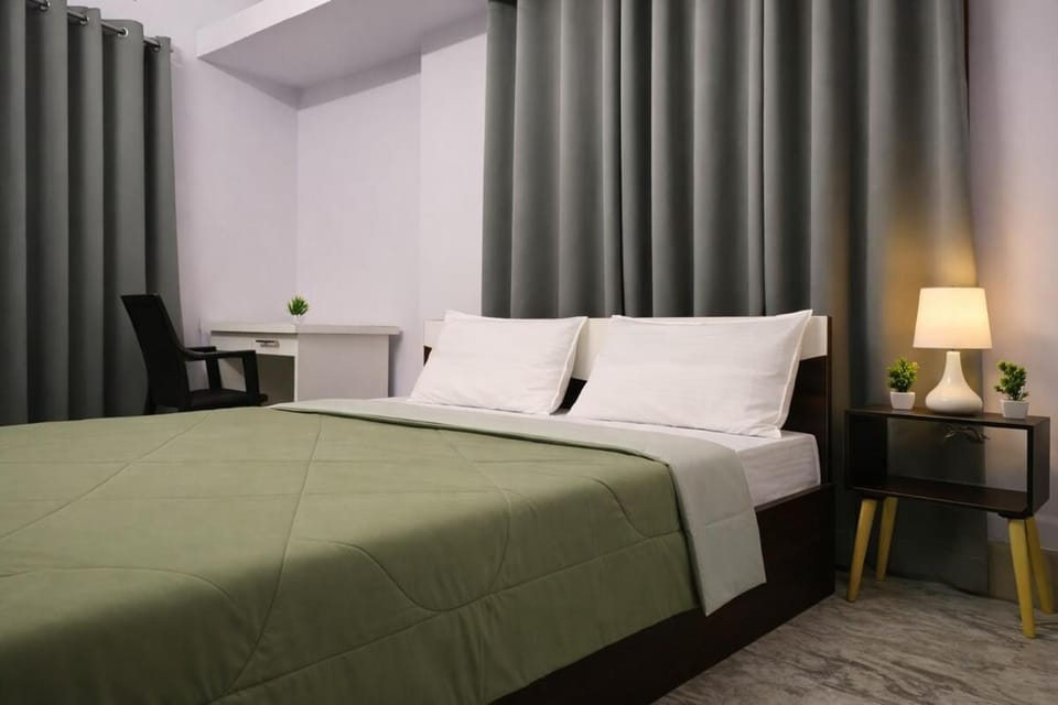Comfort Home Cozy 2BHK Flat Near Airport Apartment in India