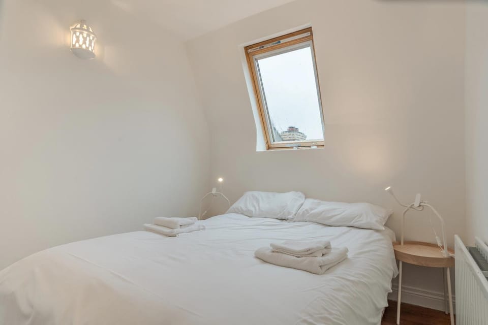Charming 2BDR Cottage by the Liffey and 3Arena House in Dublin