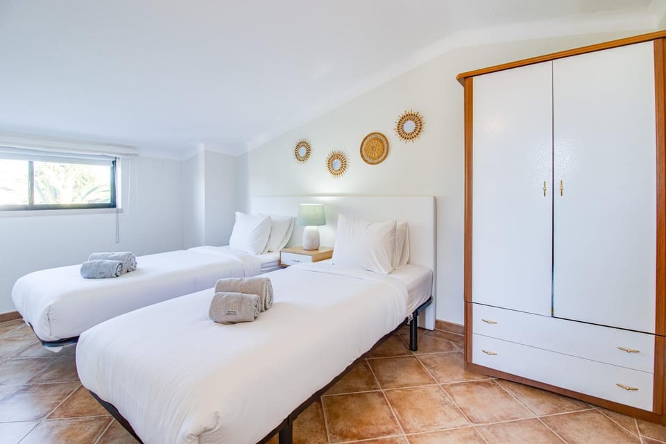 Bed, Photo of the whole room, Bedroom, towels, wardrobe