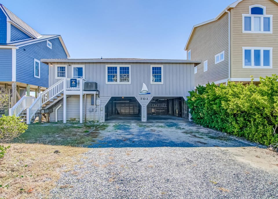 HB228 Windalear House in Holden Beach
