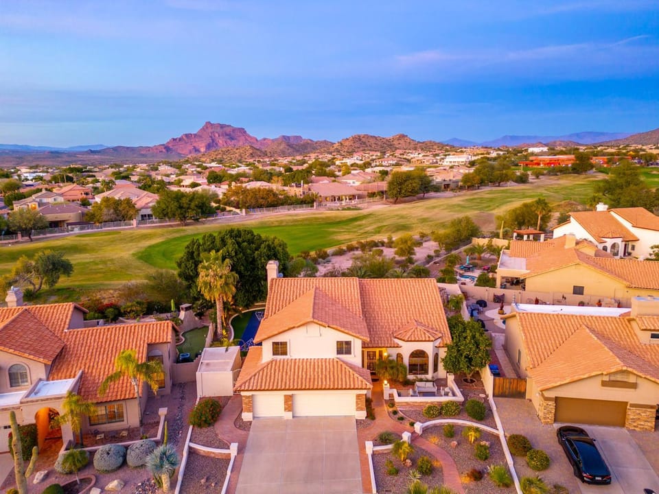 Golf CourseHeated PoolGame RoomPutting Green Villa in Red Mountain Ranch