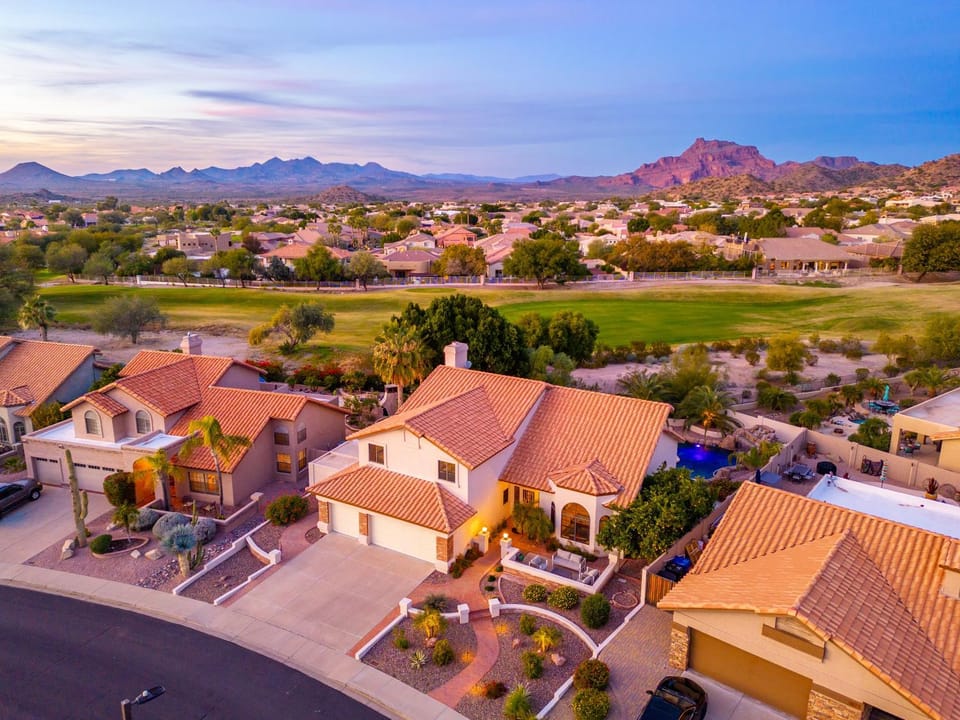 Golf CourseHeated PoolGame RoomPutting Green Villa in Red Mountain Ranch