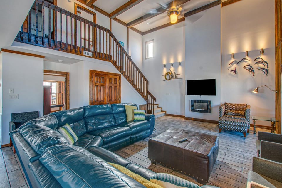 HB234 Miramar House in Holden Beach