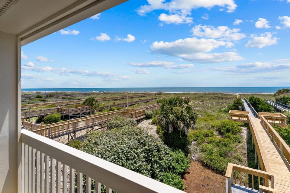 HB241 Bayview East & West House in Holden Beach