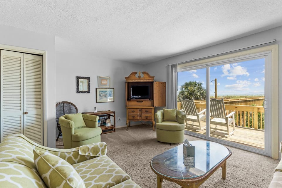 HB241B Bayview West House in Holden Beach