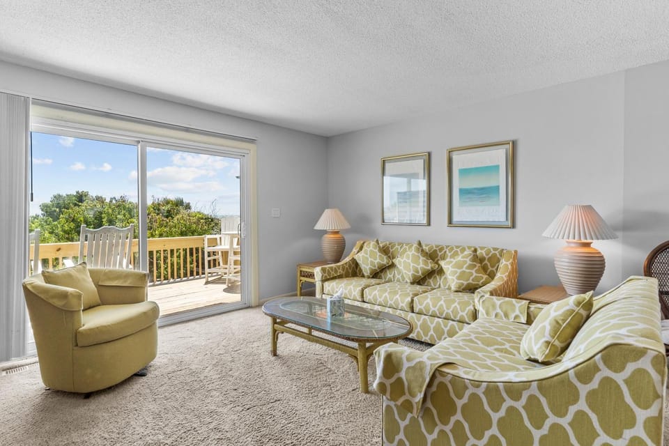 HB241B Bayview West House in Holden Beach