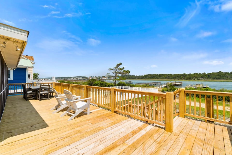 HB252 Happy Ours House in Holden Beach