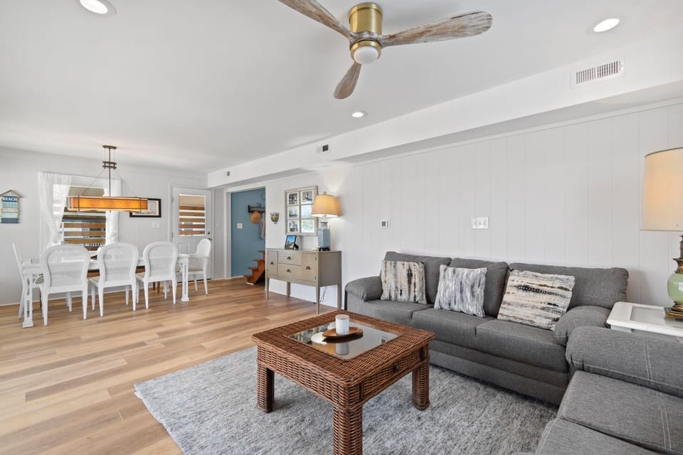 HB252 Happy Ours House in Holden Beach