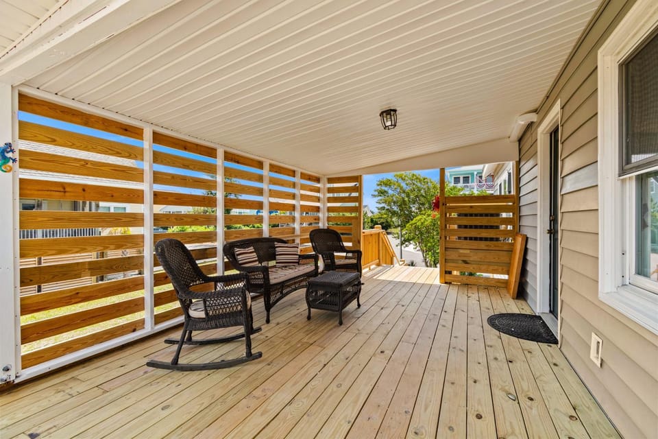 HB252 Happy Ours House in Holden Beach