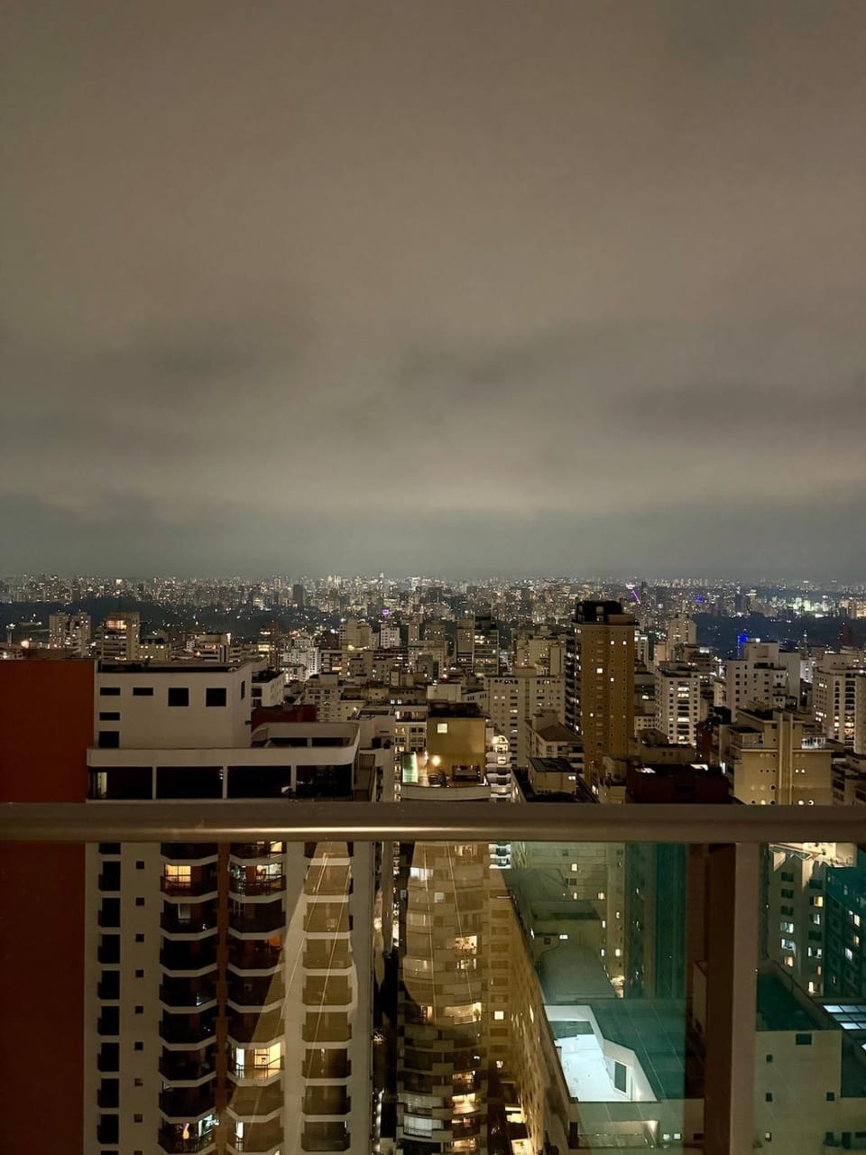 Luxury Studio with Pool and Gym, Verso by Emiliano Jardins Apartment in Sao Paulo City