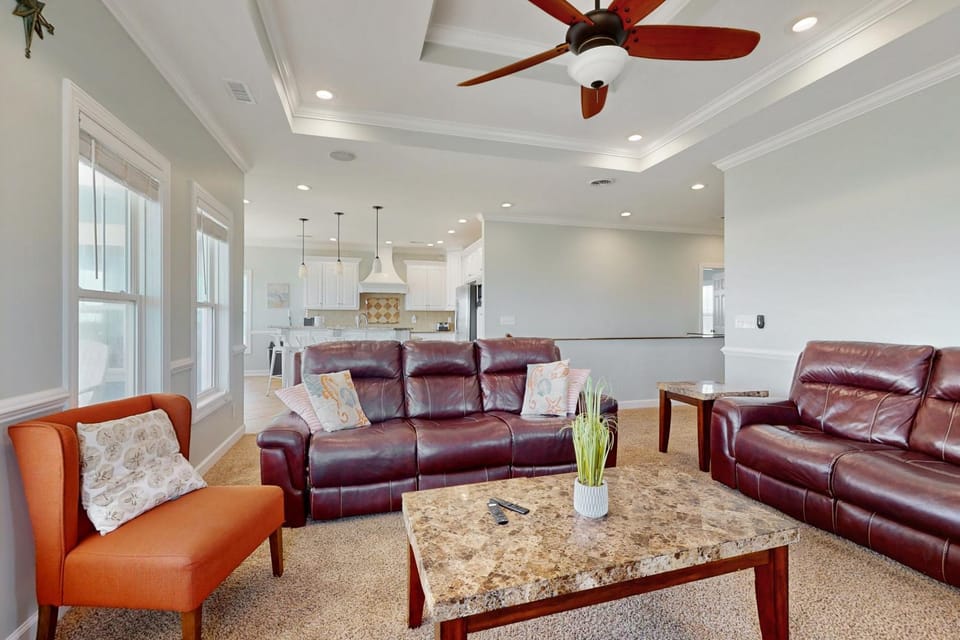 HB253 Shore to Delight House in Holden Beach