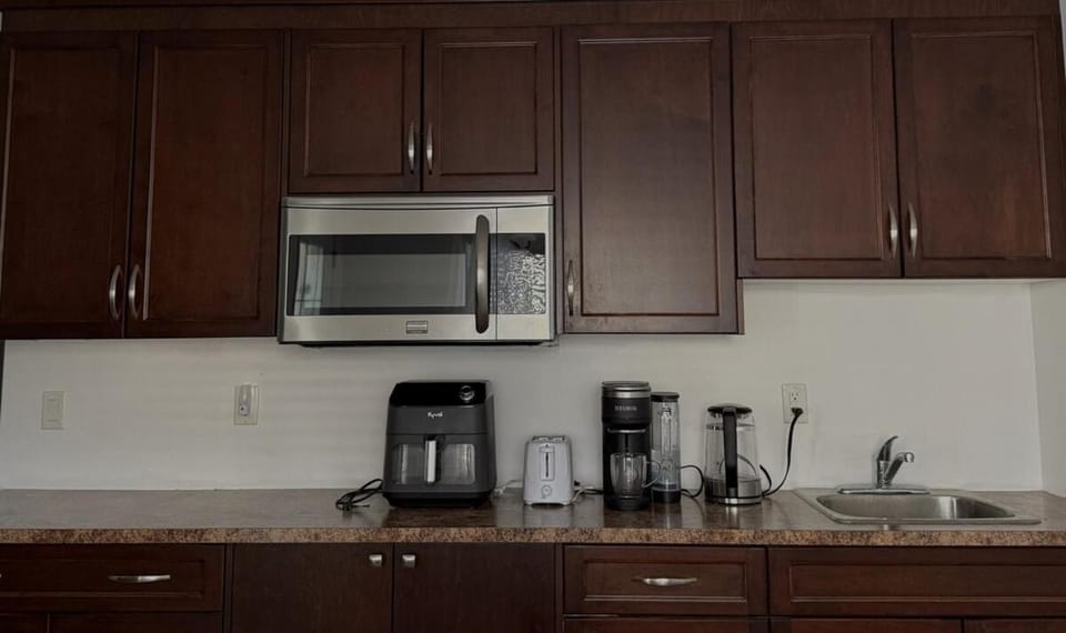 Private Suite in Airdrie Near Calgary Free Parking Apartment in Airdrie