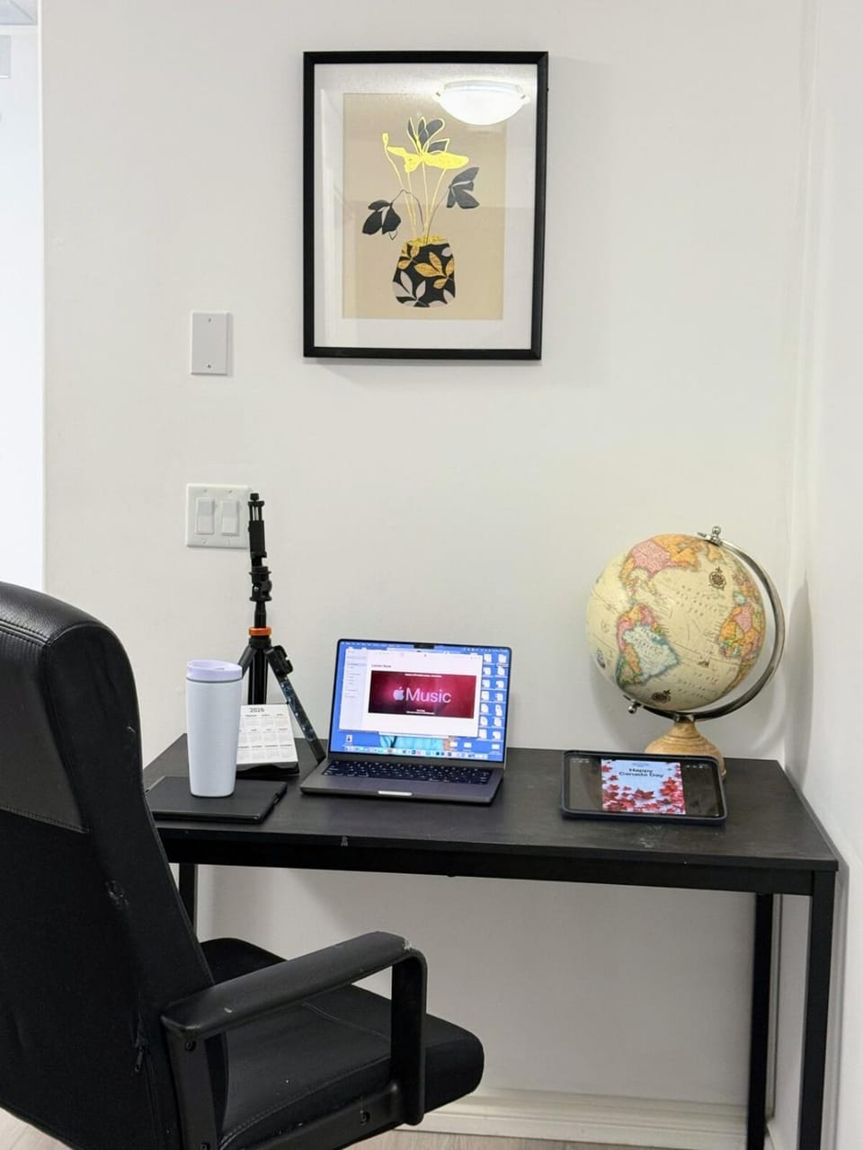 Private Suite in Airdrie Near Calgary Free Parking Apartment in Airdrie