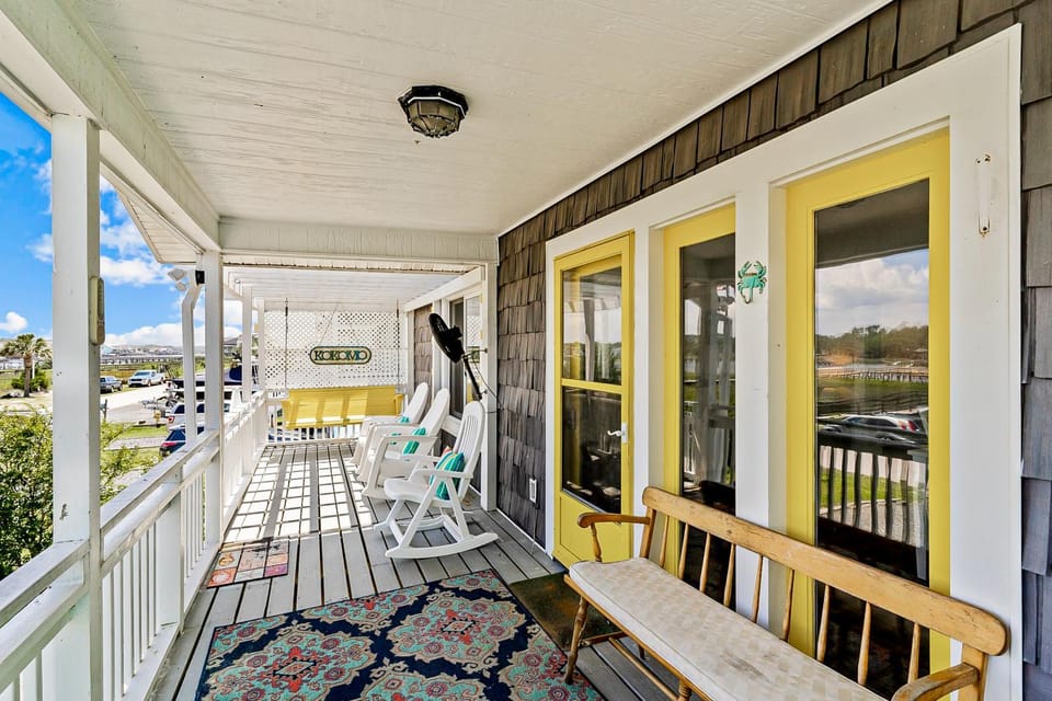 HB267 On the Intracoastal House in Holden Beach