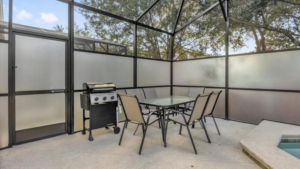 Patio, BBQ facilities, Dining area
