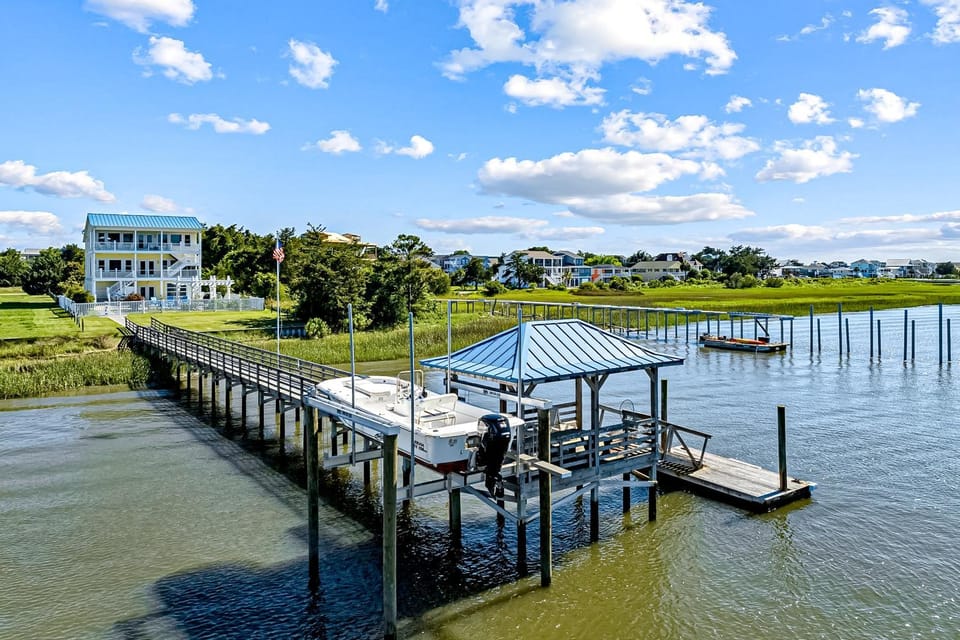 HB281 Sunset Villa House in Holden Beach