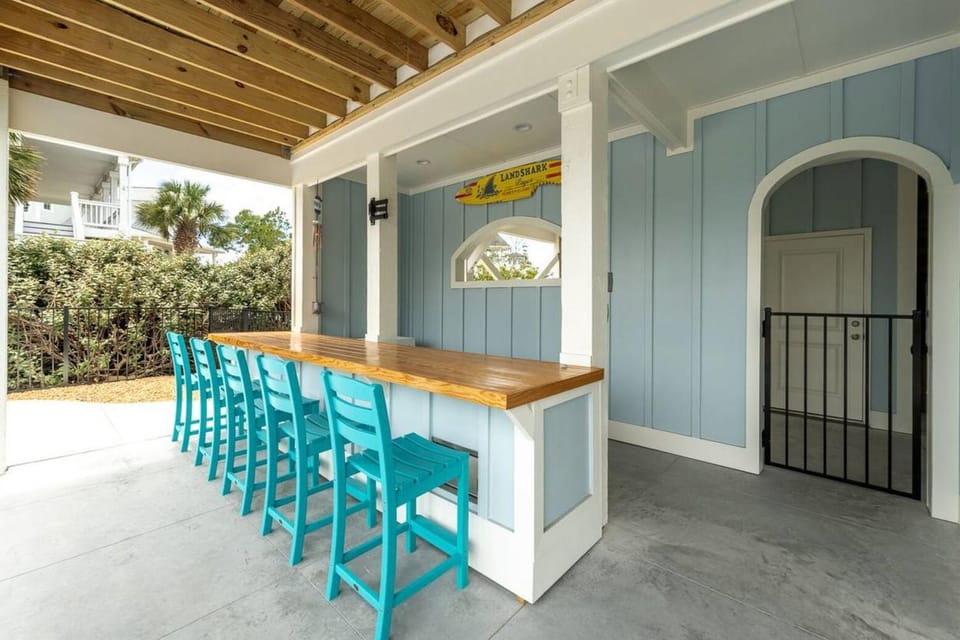 HB290 Beach Hunters House in Holden Beach