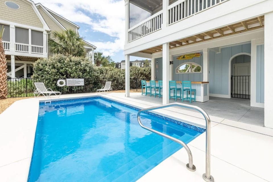 HB290 Beach Hunters House in Holden Beach