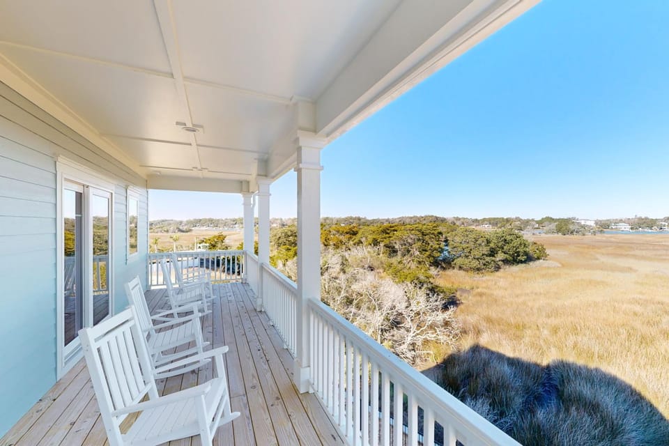 HB290 Beach Hunters House in Holden Beach