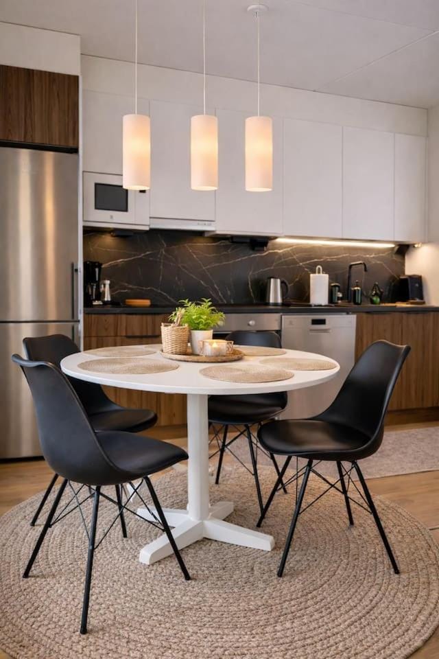 Modern 2BR near OYS hospital, sauna & free parking Apartment in Finland