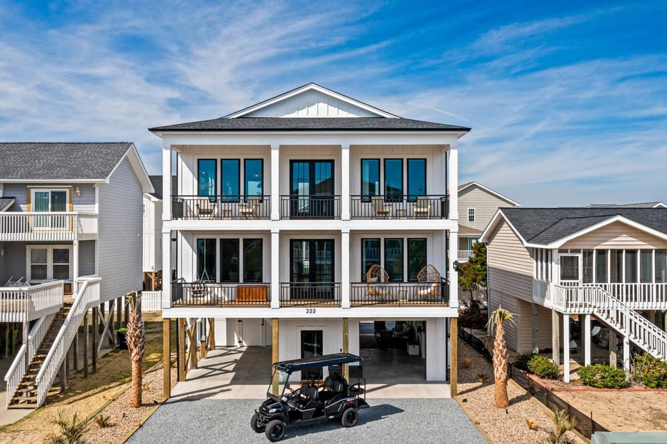 HB293 Bien Kay House in Holden Beach
