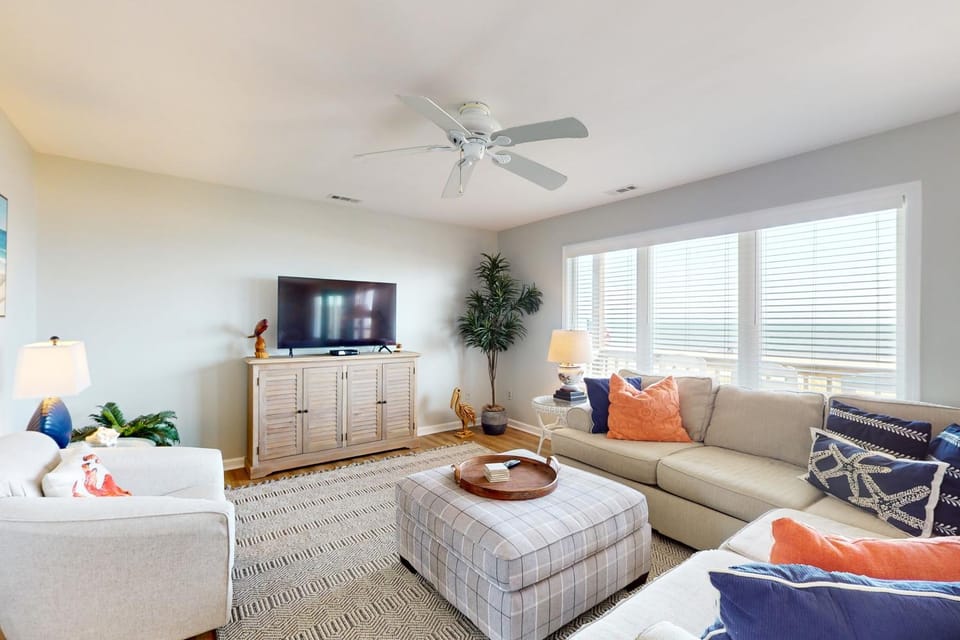 HB31 Beau's Home House in Holden Beach