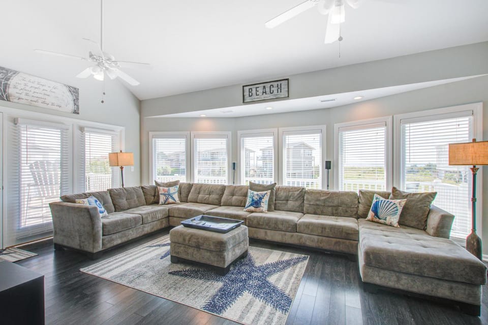 HB42 Blue S'kai House in Holden Beach
