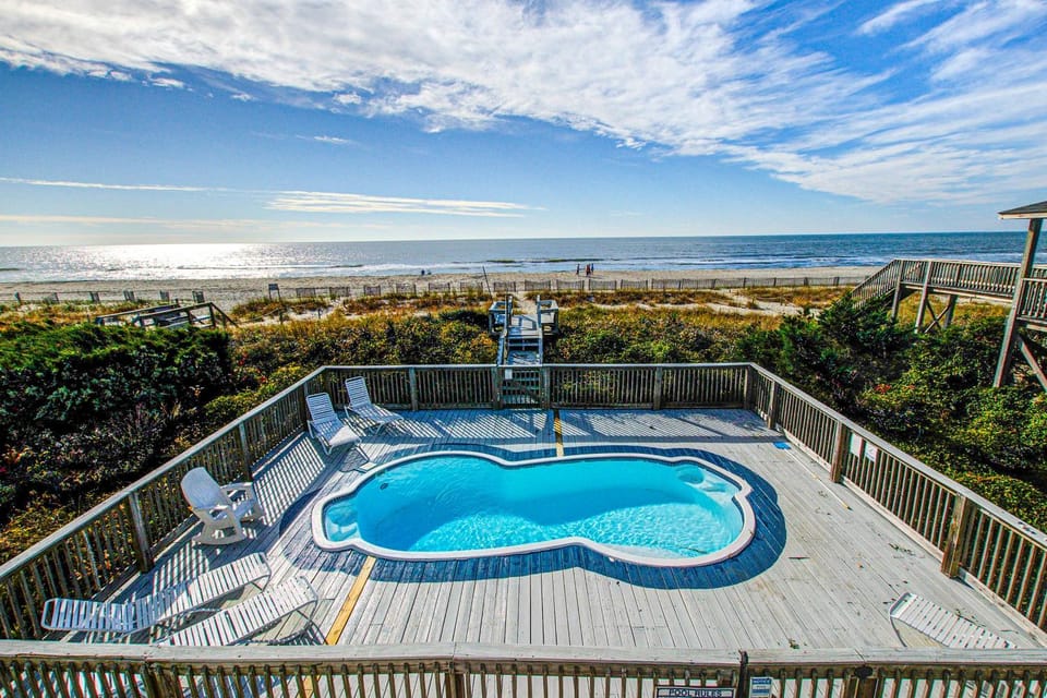 HB39 Bikini Bottom House in Holden Beach