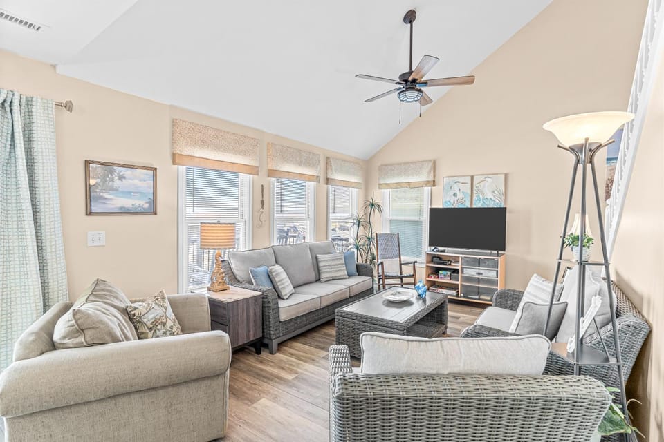 HB43 Blue View House in Holden Beach
