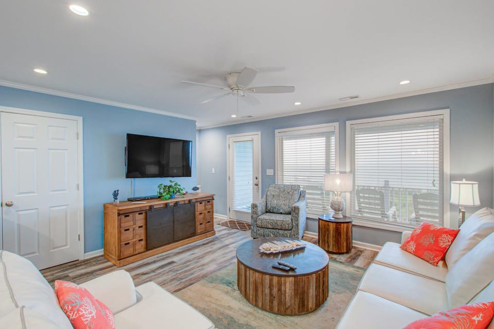 HB33 Beaver's Place W House in Holden Beach